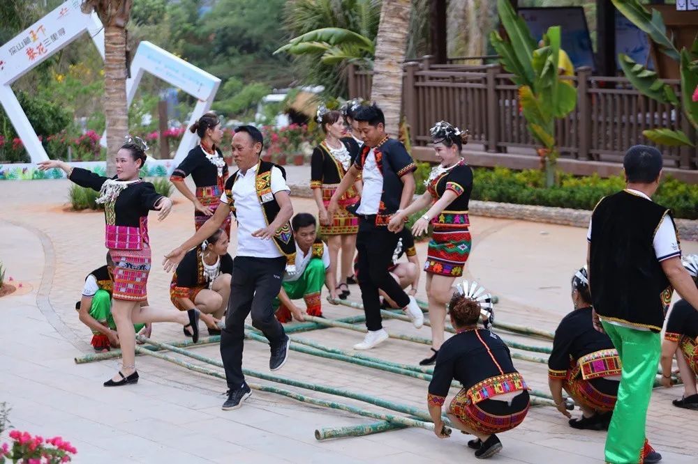 昌江梨花里视频完整版 (昌江王下乡黎花里自驾游攻略)