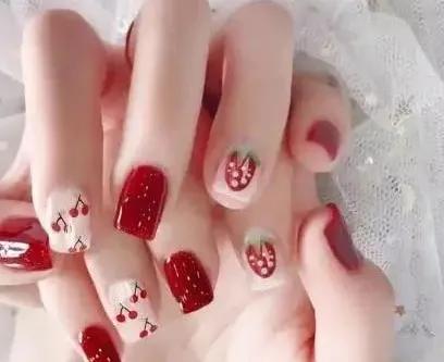 美甲教程适合夏天做的美甲,什么时候做美甲是最合适的