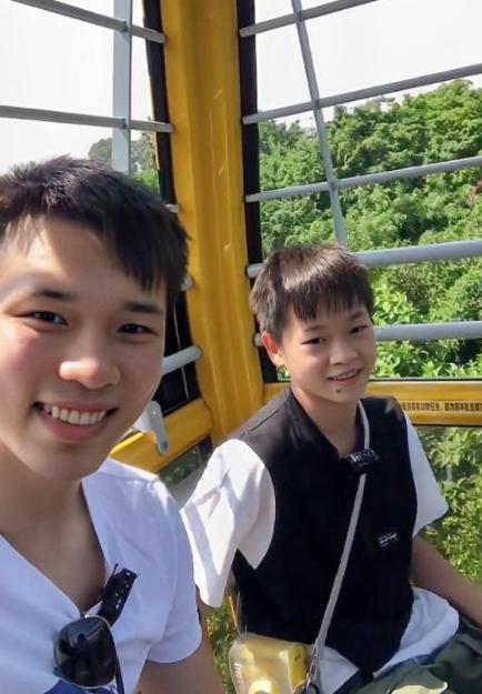 杨倩被称跪族少女,王梦洁上热搜,红姐无辜躺枪,用万元手机被黑