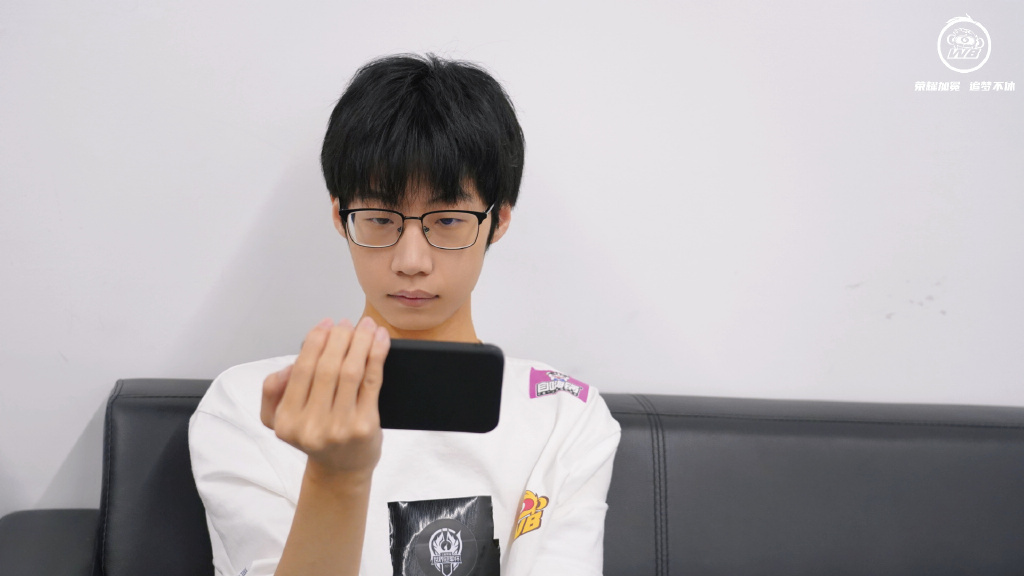 TS1.0时代结束，选手何去何从？WB老板回复：暖阳不会走