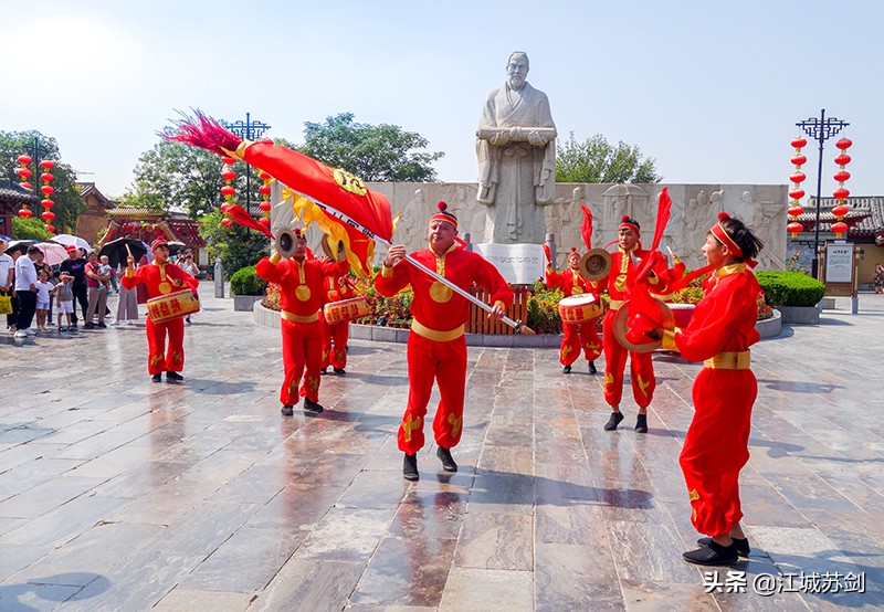 古城威风锣鼓表演视频,开封锣鼓