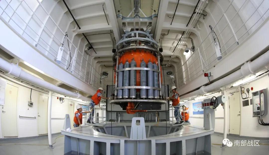 大深度饱和潜水,大深度减压潜水