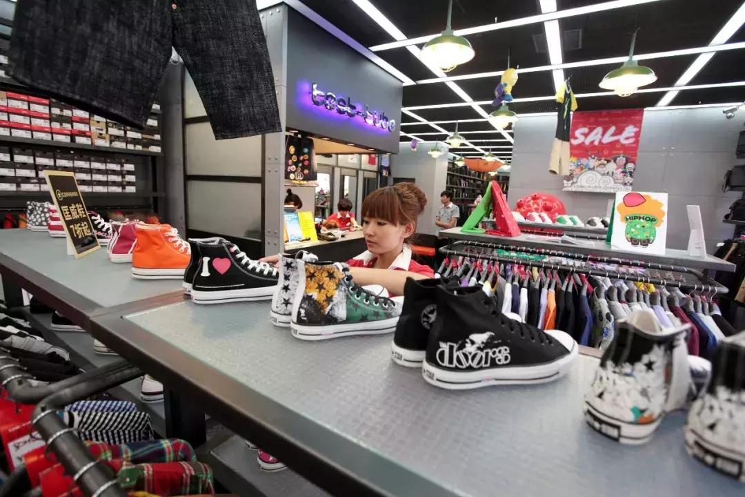 继百丽之后又一鞋王跌落神坛,一代鞋王的陨落百丽ceo