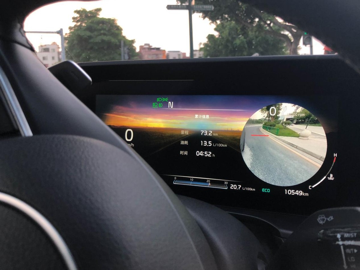 新款起亚k5凯酷安全性怎么样,起亚k52014款2.0latluxury