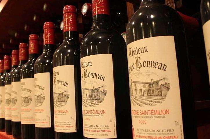 买红酒时怎么辨别是不是勾兑红酒,买红酒如何鉴别好坏