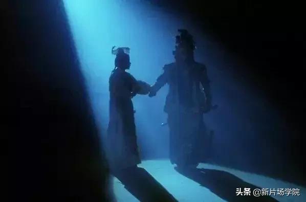 电影拍摄需要哪些灯光器材,电影灯光是什么样的