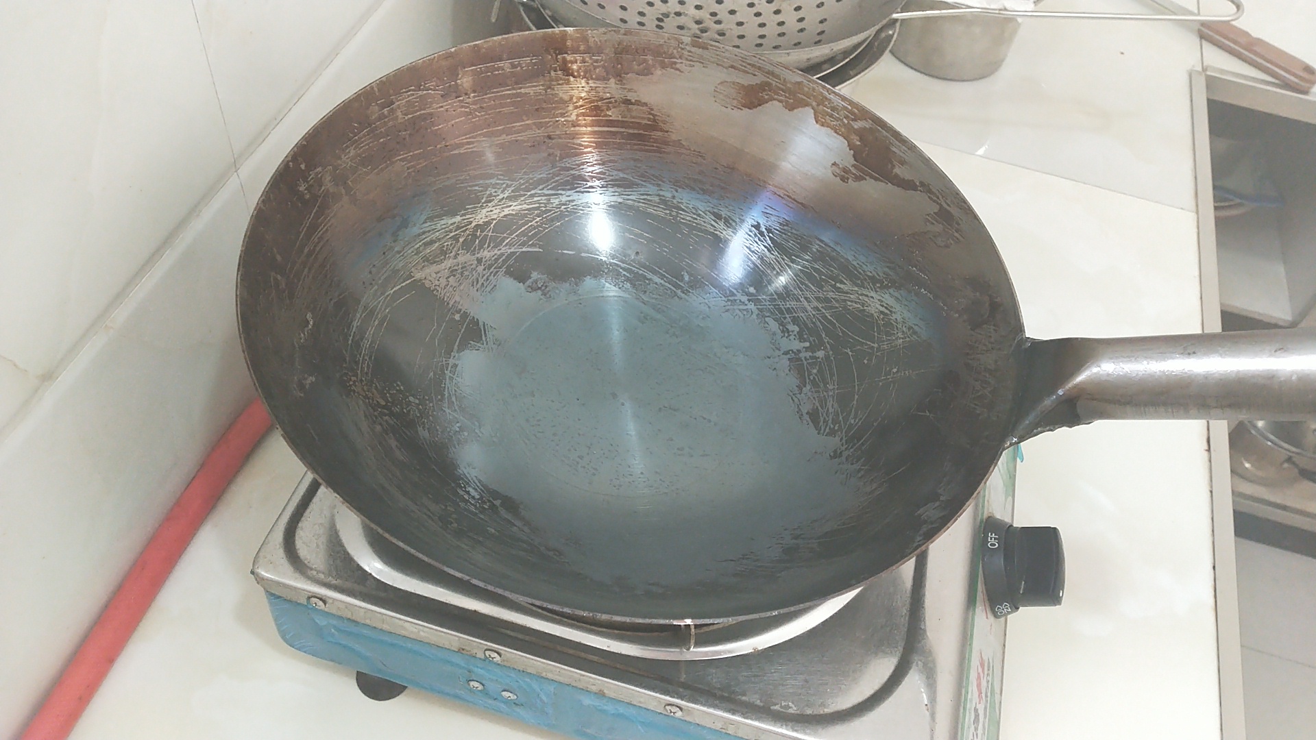 刚买的锅要怎么弄才不粘锅,刚买的锅要怎么弄不生锈