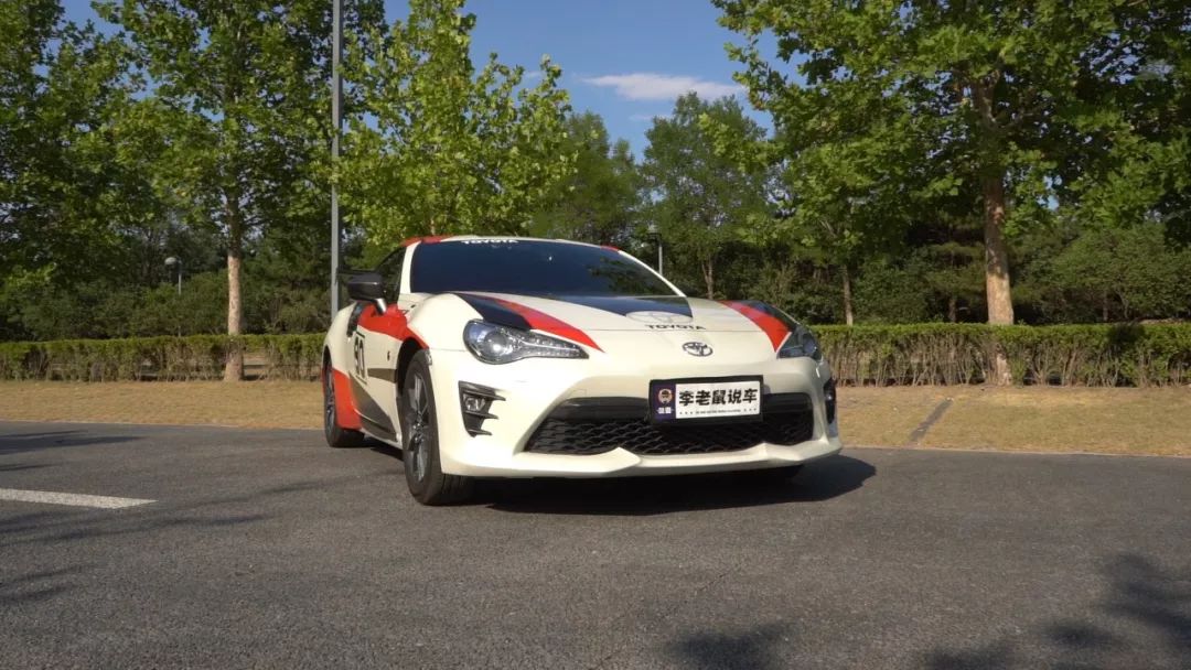 鐨疄鑰愮敤鎿嶆帶鎬уソ鐨勬墜鍔ㄦ尅杞﹀瀷,26涓囨墜鍔ㄦ尅