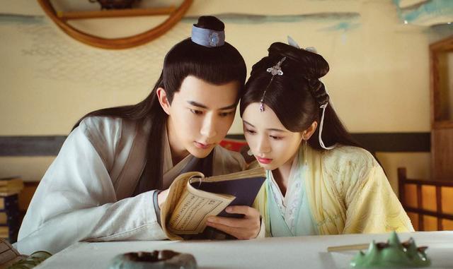 白蛇传与雷峰塔的故事,《白蛇传》中的雷峰塔有什么象征