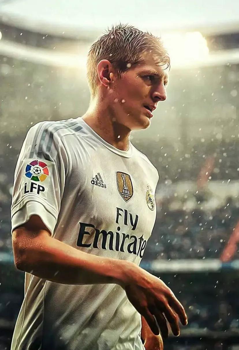 近年十大最强中场排名榜名单,足球十大中场实力排名