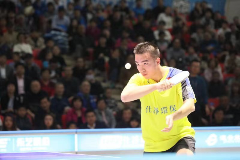 广西书法家为世界砂板明星对抗赛赠送墨宝