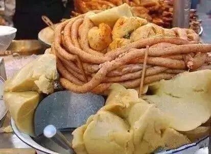*疆新**也有很多“奇葩”的食物，有的看到反胃，有的念念不忘