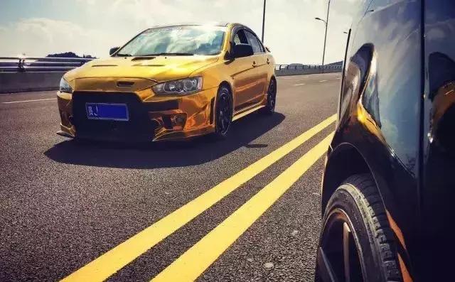 街霸三菱翼神改装,三菱evo街霸改装