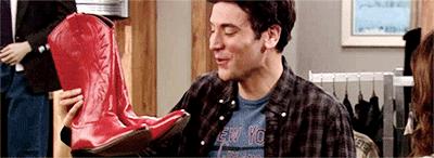 这种靴子长得这么丑又显腿短，可刘雯、泫雅却爱得要死