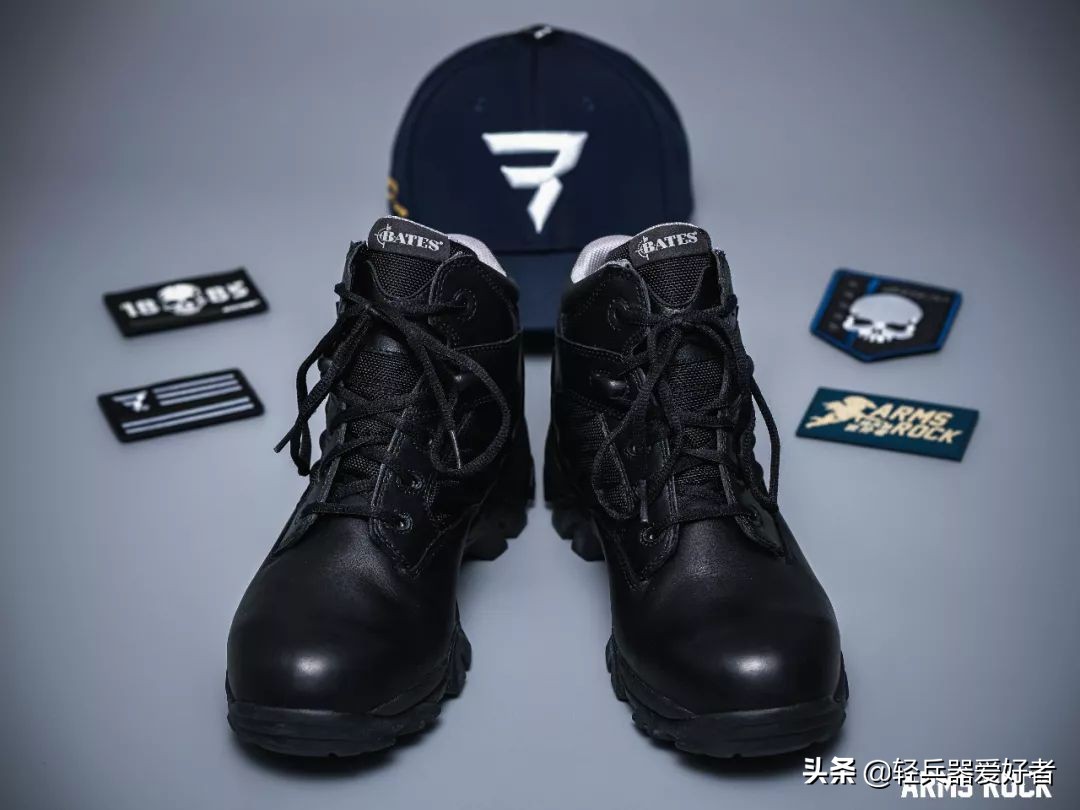 适合夏天穿的透气军靴,穿什么鞋雨天防滑最好