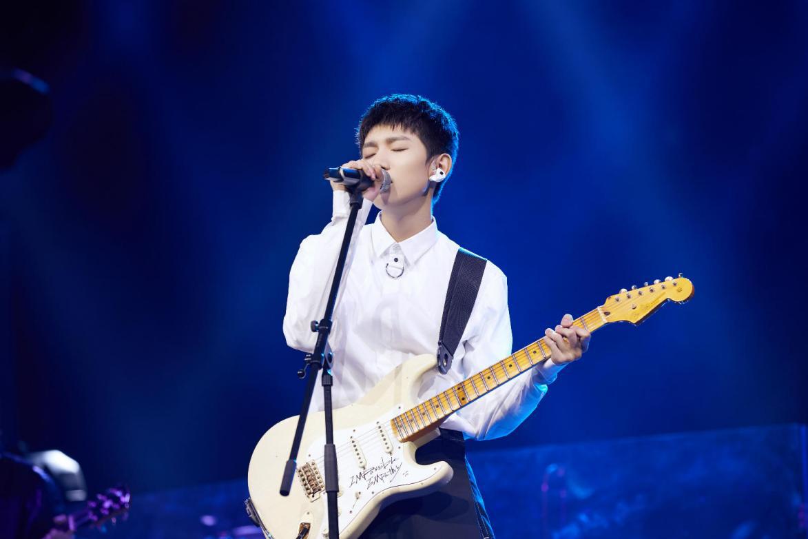 王源拥有另一种身份，TFBOYS面临解散？我们来看经纪公司怎么说