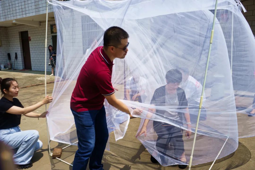 抗疟事迹,抗击新冠病毒中的感人故事