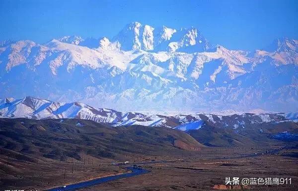 神山博格达峰攻略,博格达峰南天池