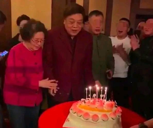 近日又一著名主播患癌症去世,又一位央视主持人离世新闻