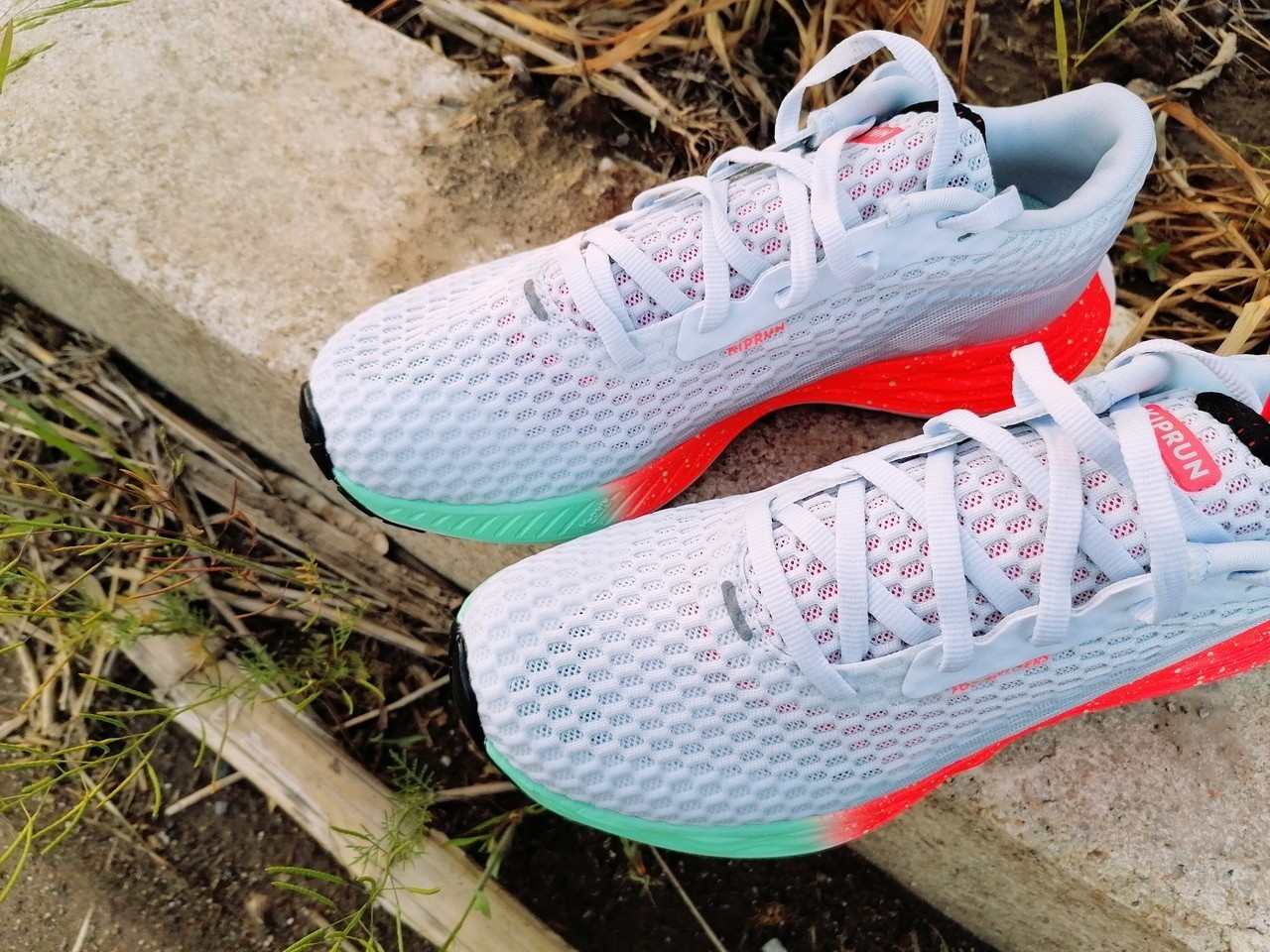 迪卡侬KDPLUS跑鞋：高颜值＋高性价