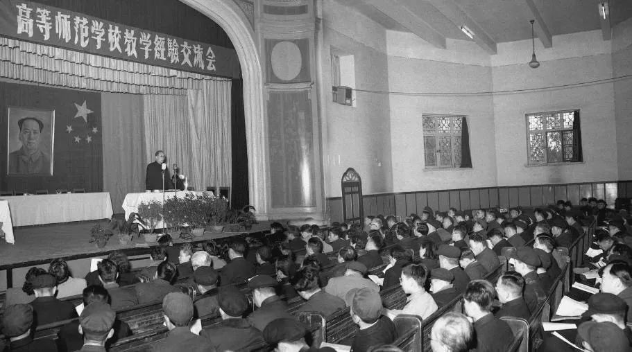 回顾70年教育发展,老照片回顾中国教育