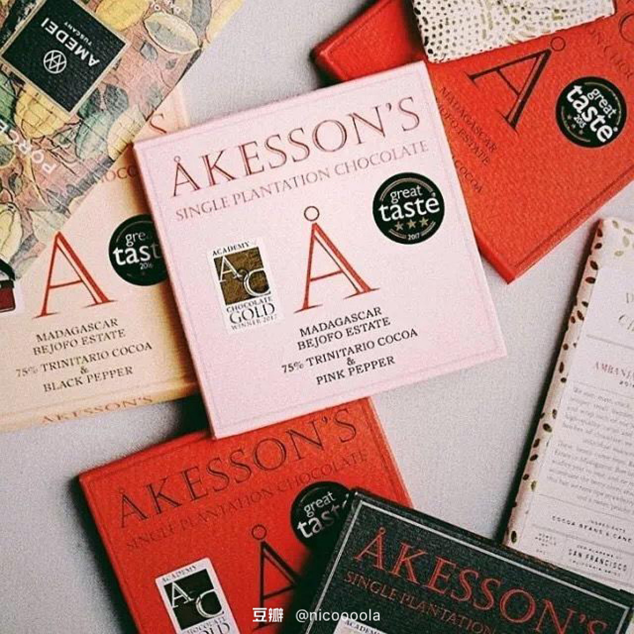 我在办公室的抽屉里，藏了一间小型超市