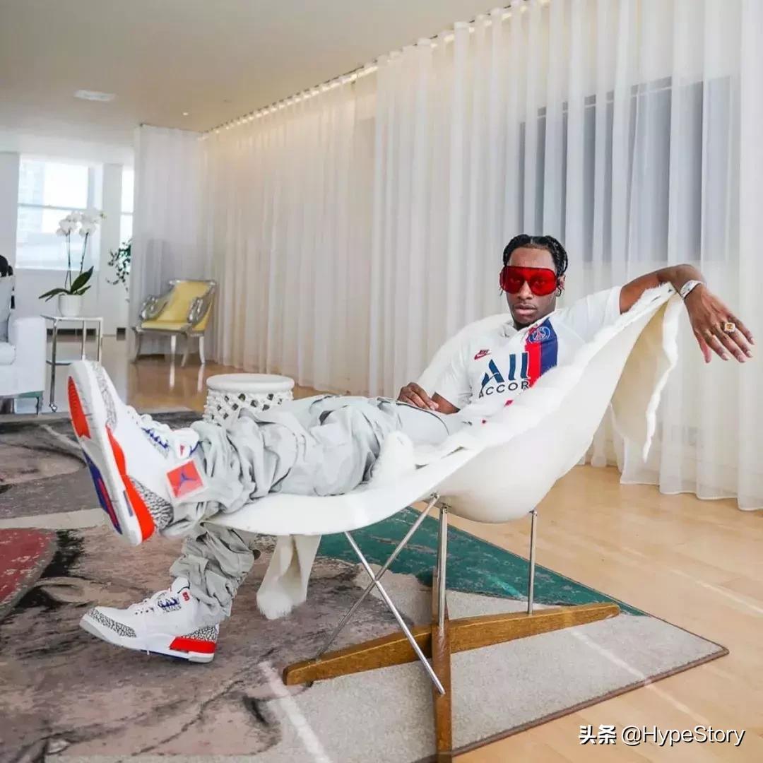 伦敦时装周惊艳全场，谁还敢说球衣不时髦？