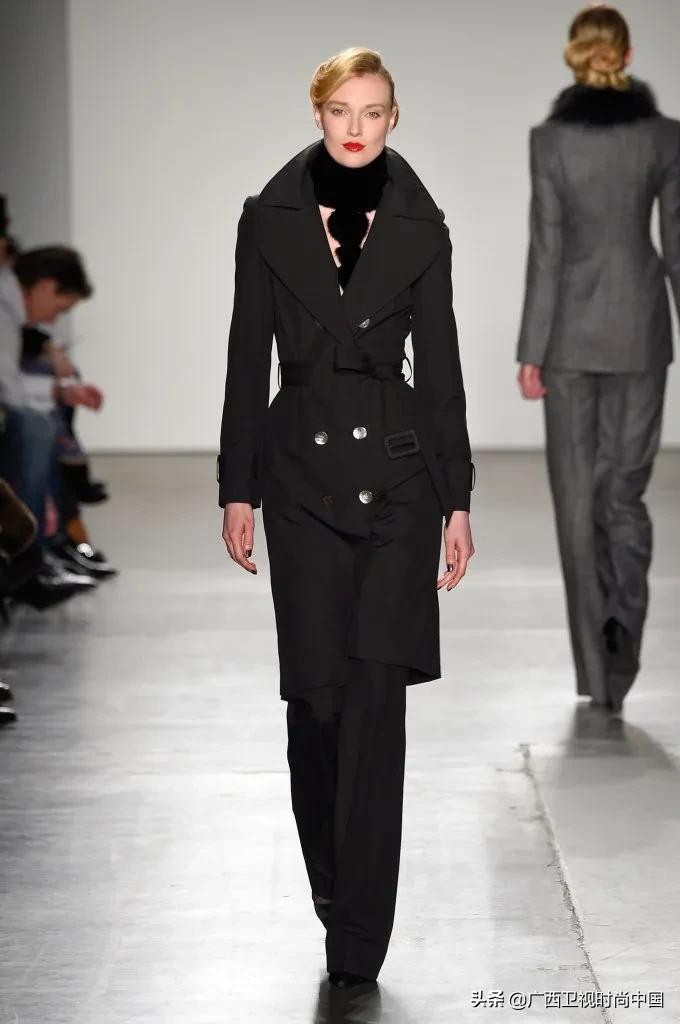 适合年轻人的职场穿搭,职场穿搭尽显干练大气