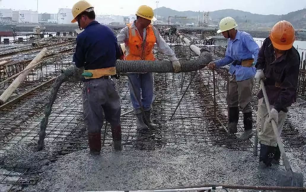 冲击钻孔灌注桩安全技术交底,电焊工职业健康安全技术交底