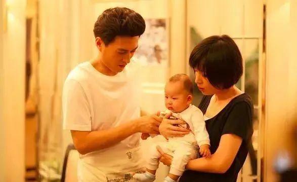 靳东和江珊真的同居过5年吗,靳东与离过婚的江珊