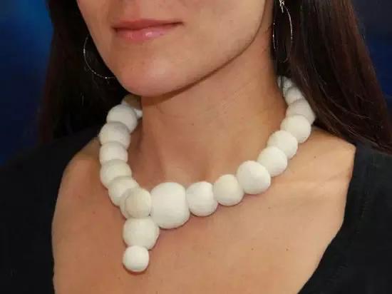 网友晒出5颗巨型毛球，救命！我快要窒息了