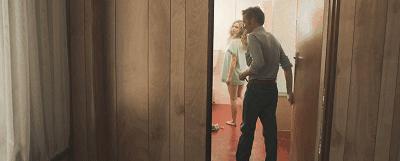 痴心妻子为“爱”绑架无知少女满足丈夫的施虐癖！