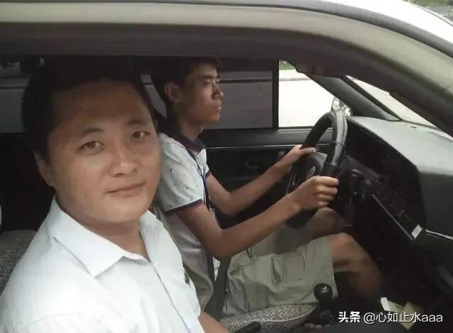 为什么驾校教练工资那么少,驾校教练平均工资