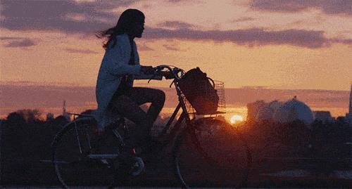 大学考试作弊被老师发现跳楼,补考作弊跳楼