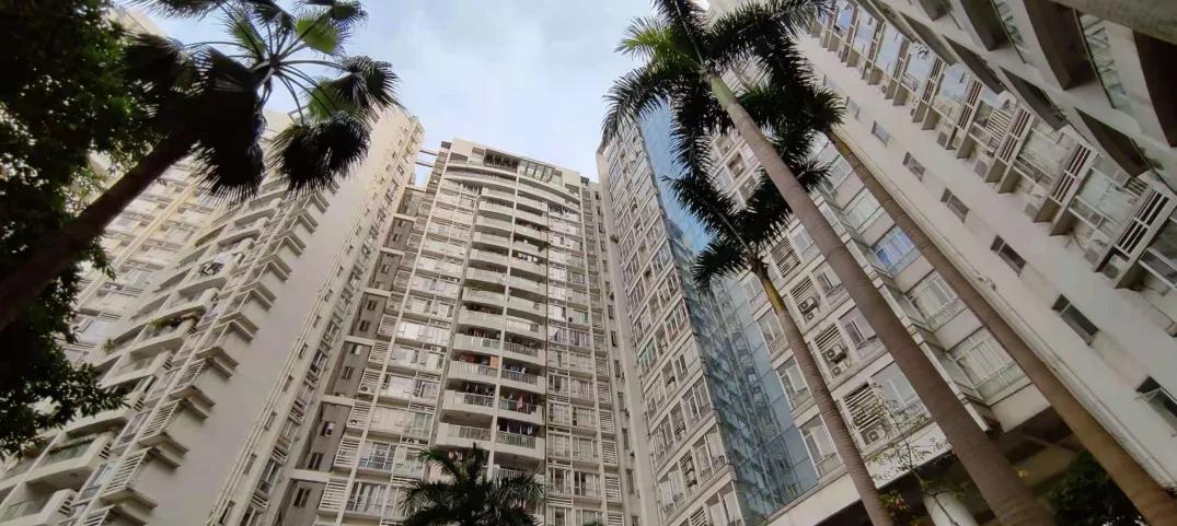 保利百合花园南区为啥便宜,海珠区保利红棉花园全景图