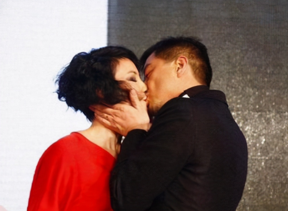 霍建华林心如吵架风波后首次同框,林心如霍建华当街吵架是真的吗