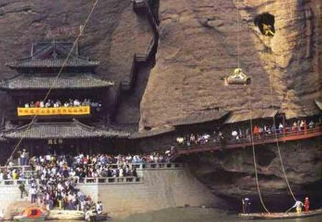 神秘的悬棺里面有什么,悬棺的千古之谜