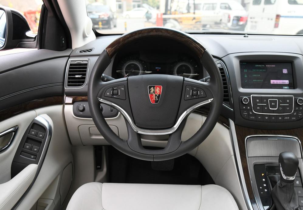 堪称最失败B级车，长近5米，丐版扭矩350N·m，却16万起没啥人买