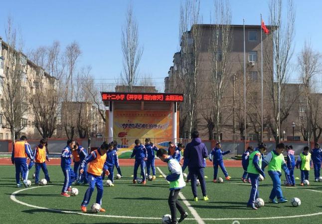 鍜岃皭鑲蹭汉,鍜岃皭鏁欒偛鍏ㄩ潰鍙戝睍