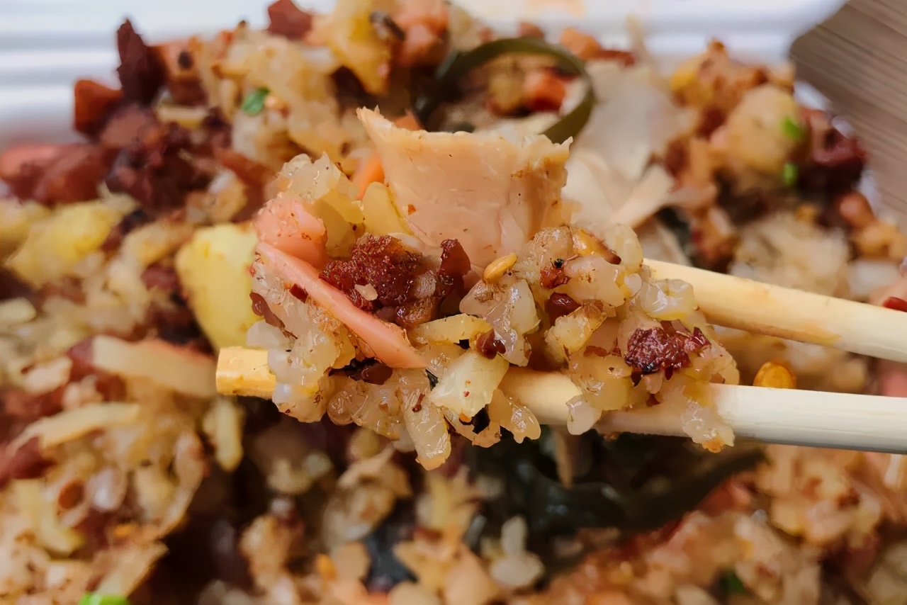 西南大吃省里的嗦粉冠军，这座吃货宜居城市值得关注