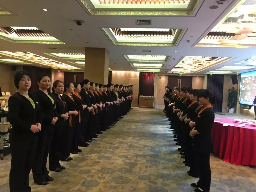 “桐”是一家人，面对疫情，我们“桐”舟共济！逆行者，我们等你凯旋