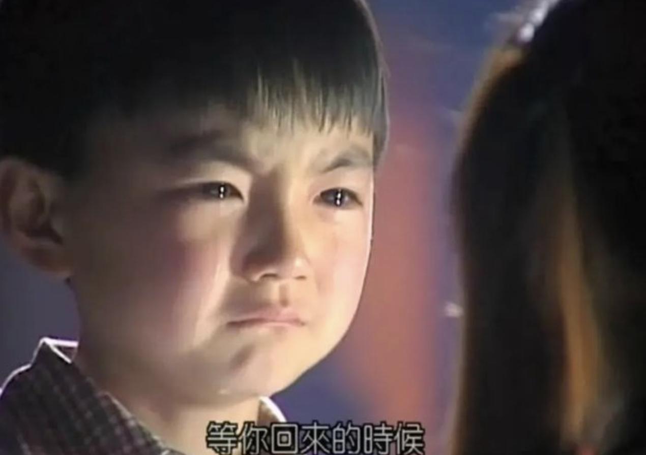 巅峰期突然隐退十位歌手,巅峰突然退圈的明星