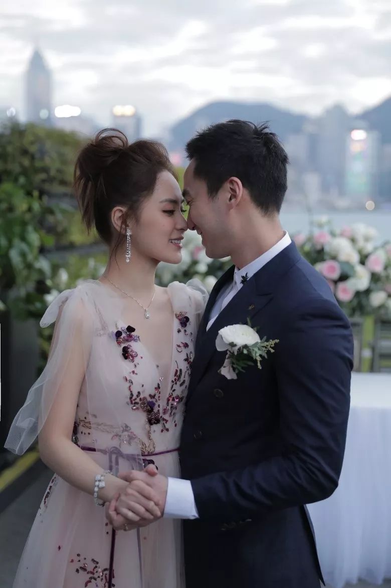 阿娇赖弘国承认已分居！婚变原因或与这3点有关，金星曾爆神预言