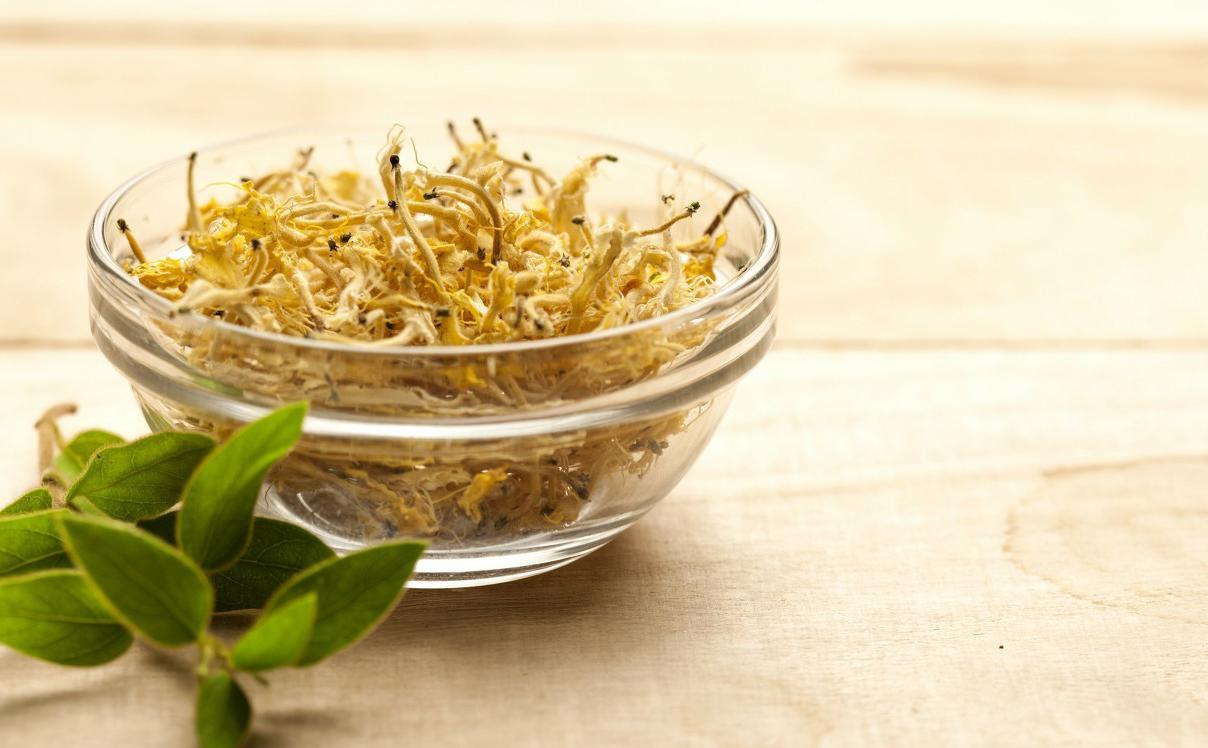 痘痘反复长？不内调再大牌的护肤品都没效果，这三招帮你远离痘痘