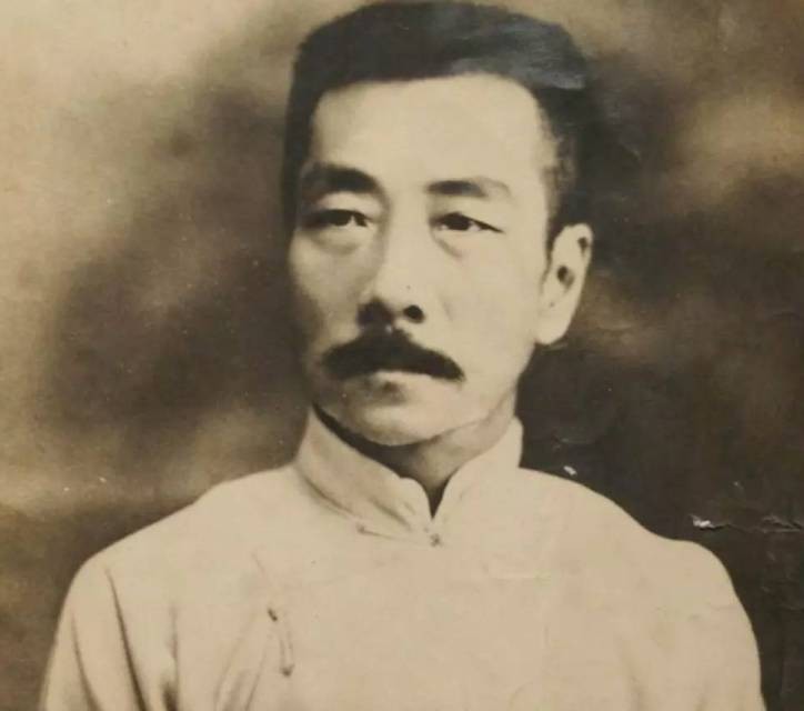 鲁迅少年玩伴“闰土”，晚年穷困潦倒，其后代，却完成了华丽转身