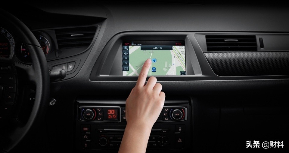 国内导航巨头,导航巨头因不免费跌落神坛