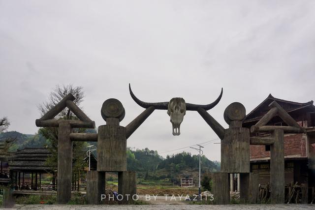 贵州三都：一个少见的民族，一个神奇的崖壁——妞儿嬉游记