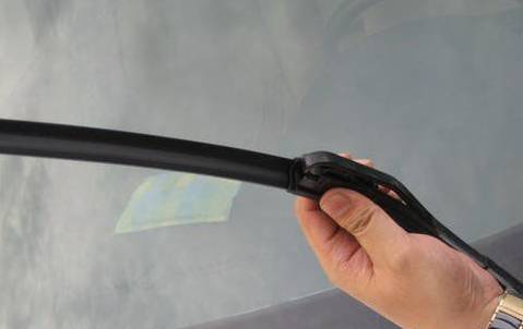 雨刷器怎么换不锈钢的,雨刷器怎么换橡胶皮