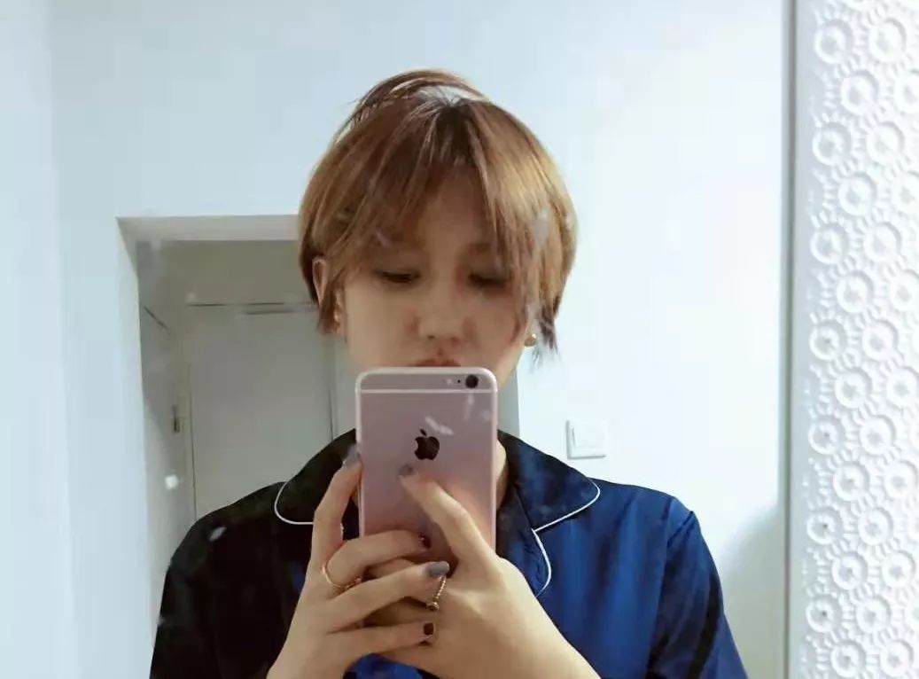 自己染头发推荐泡泡染发剂吗,爱折腾头发的女生