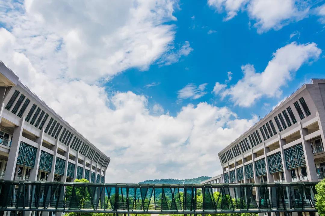 坐拥神仙颜值！原来，这就是中南大学的最美校花！